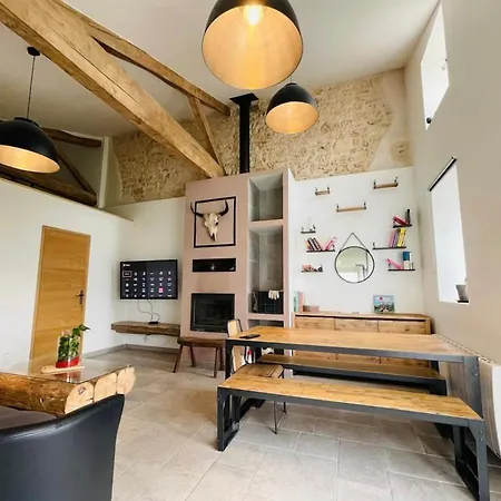 Holiday home Maison De Style Au Coeur De La Charente Maritime Archingeay